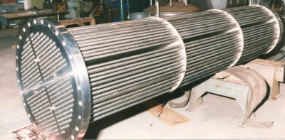 U-type heat exchanger under construction