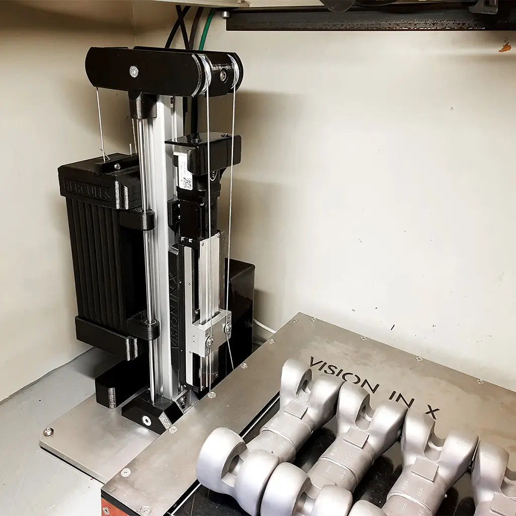 Custom made manipulator for X-ray casting inspection